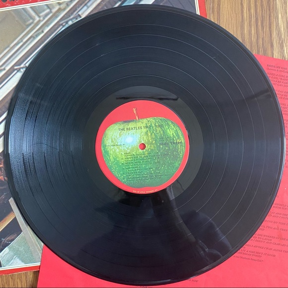 The Beatles 1962-1966 Vinyl Record - Picture 13 of 16